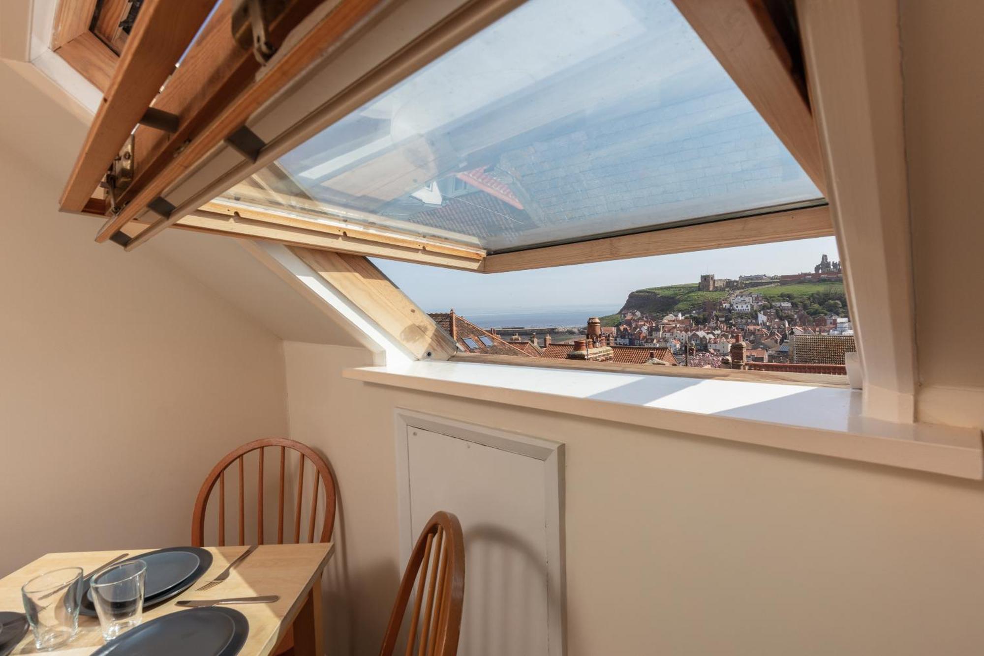 Discovery Accommodation Whitby Exterior foto