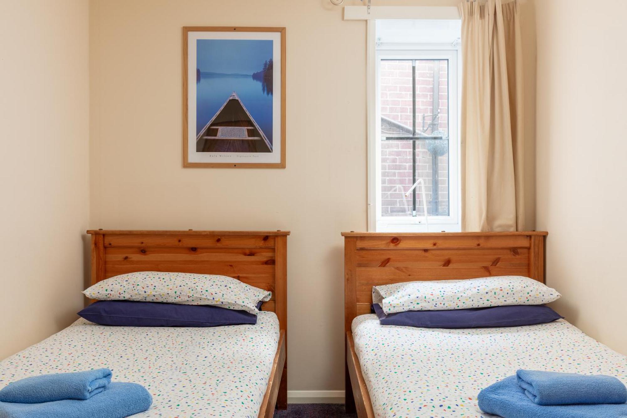 Discovery Accommodation Whitby Exterior foto