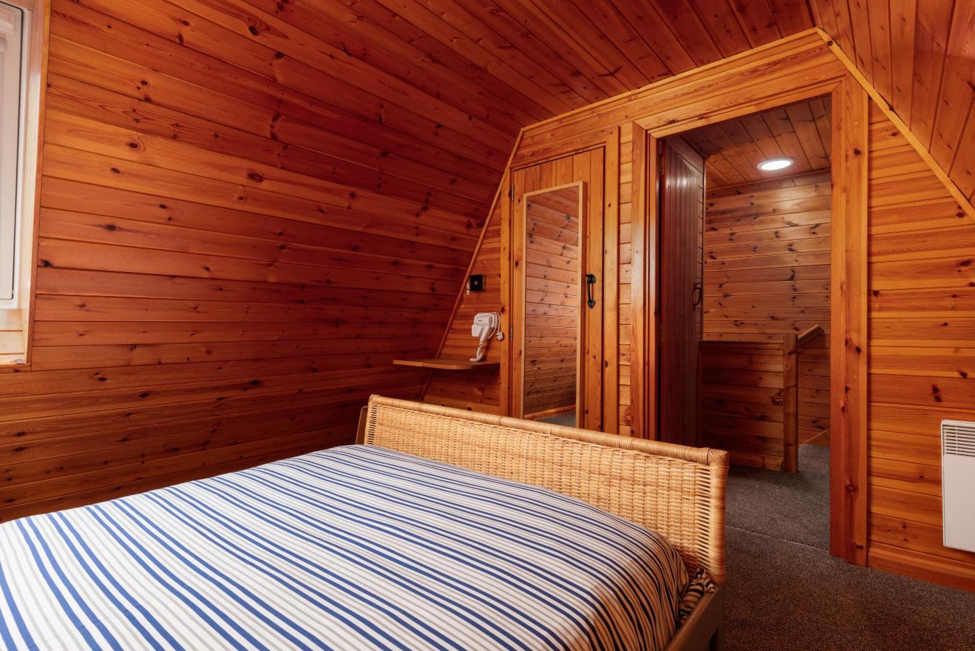 Discovery Accommodation Whitby Exterior foto