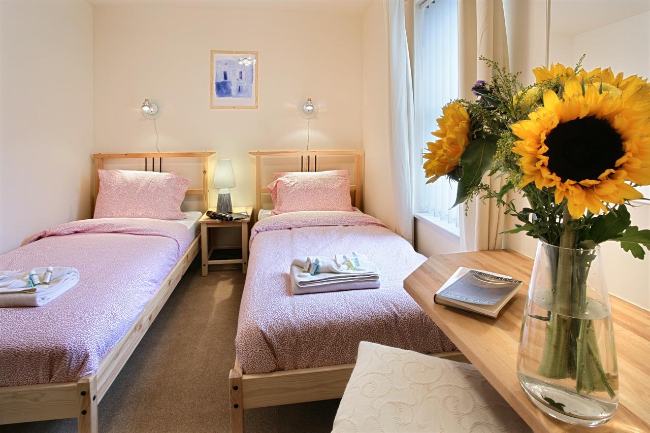 Discovery Accommodation Whitby Exterior foto